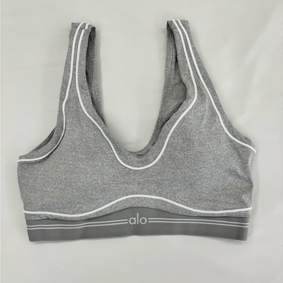 ALO Yoga Heartthrob Set Gray - Picture 2 of 5